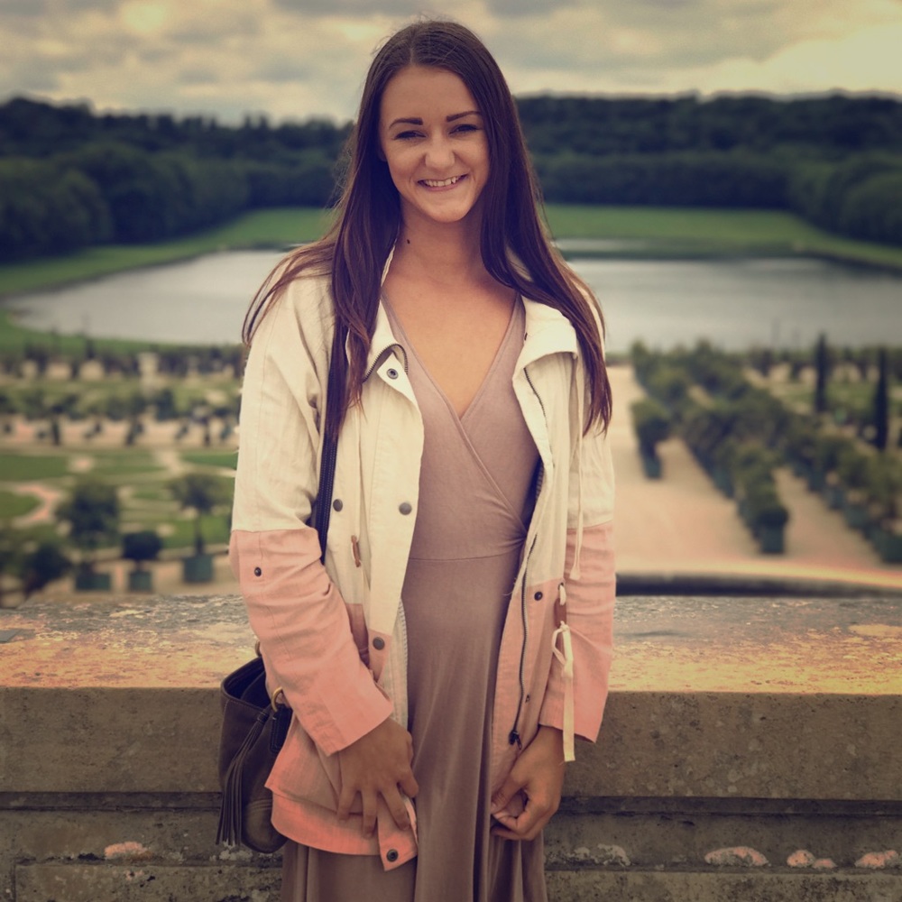 Meet your Posher, Mercedes